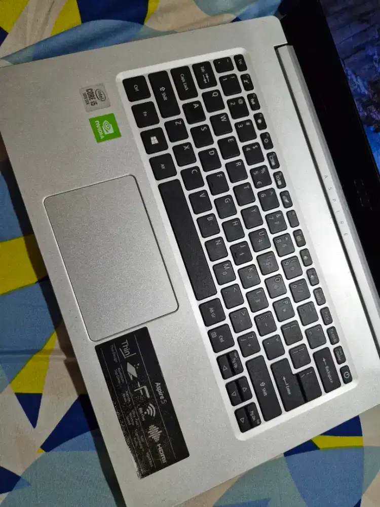 Dijual laptop acer aspire 5 i5