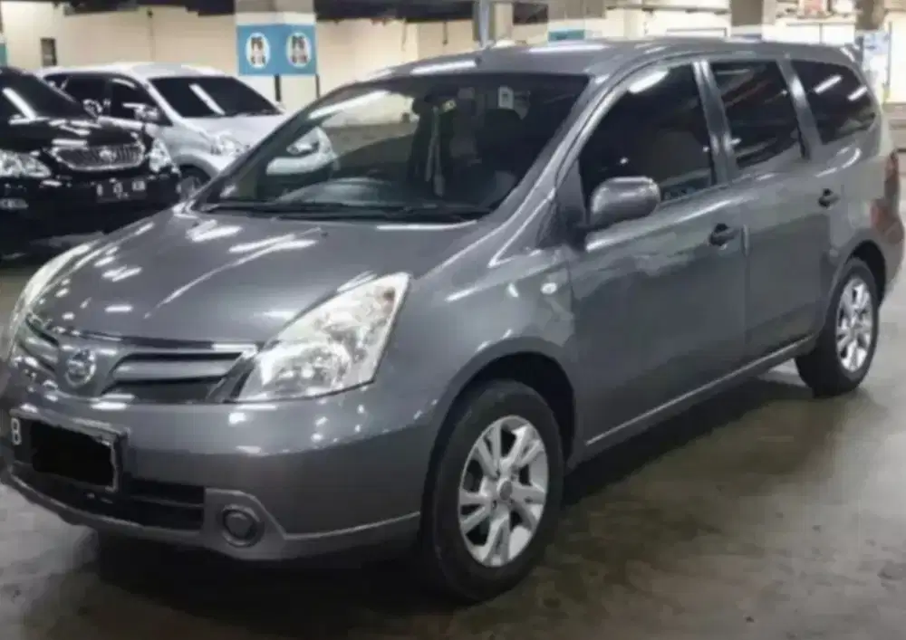 Nissan Grand livina 2013 Bensin