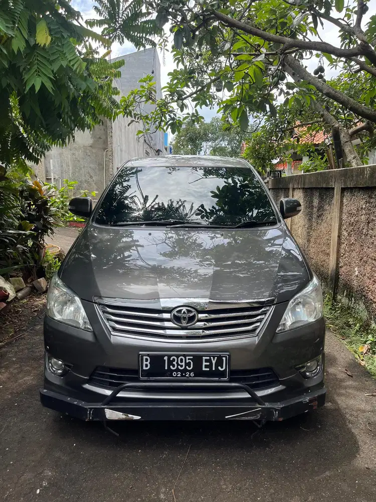 Toyota Kijang Innova 2013 Bensin
