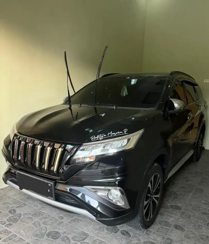 DIJUAL MOBIL PRIBADI TERIOS R DELUXE AUTOMATIC (LOW KM) 2018