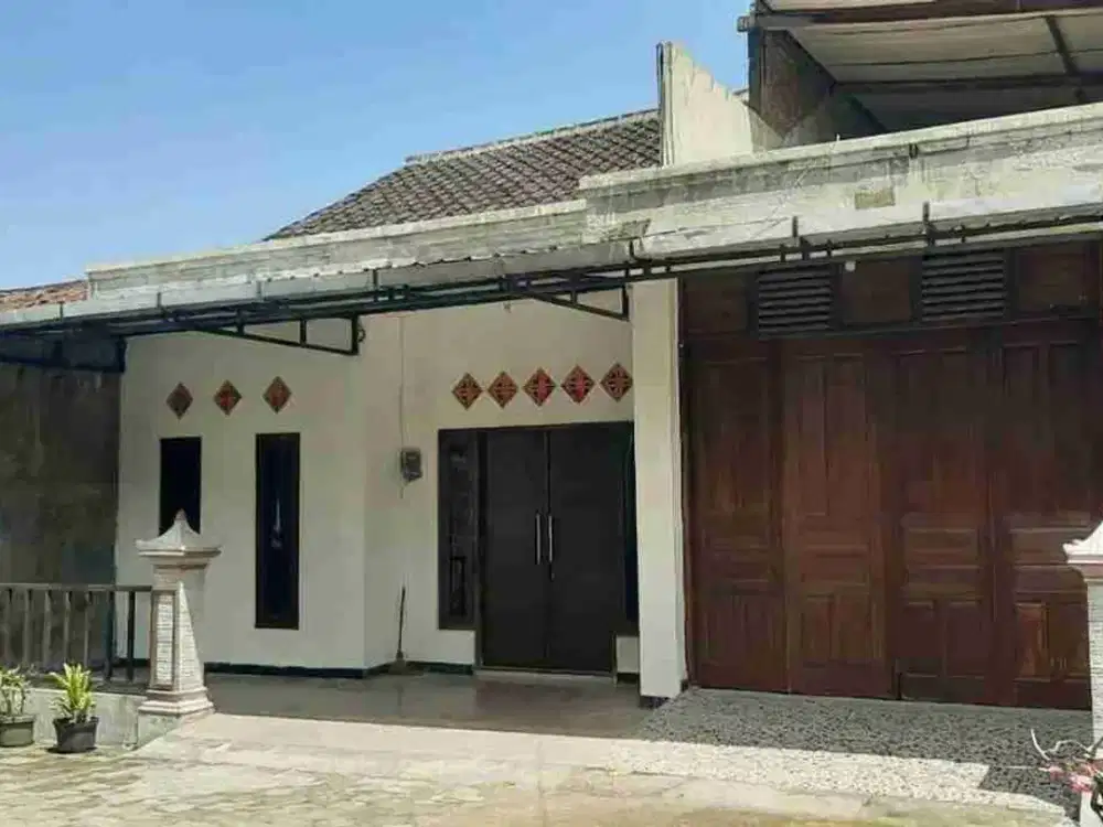 Rumah murah Adem plafon tinggi nyaman lega di sukoharjo dkt patung jamu