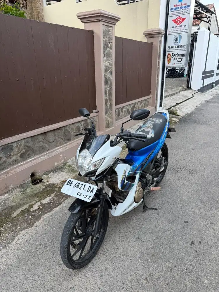 SATRIA FU ISTIMEWA 2012 Pajak Hidup