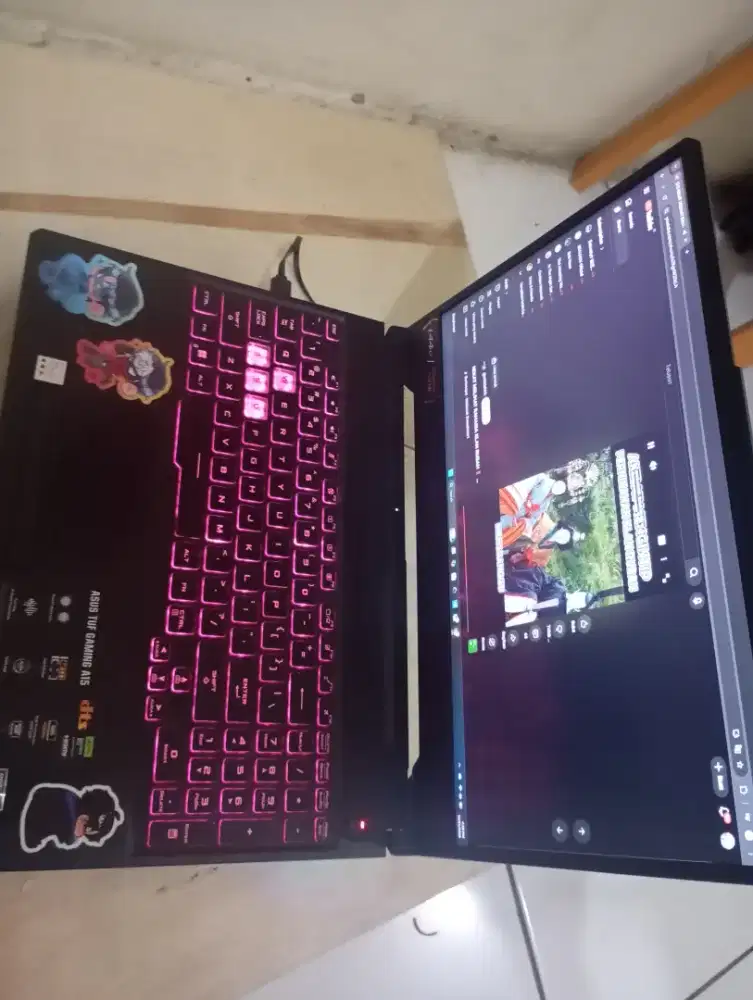 Laptop GAMING A15 ASUS beserta PENTABLET