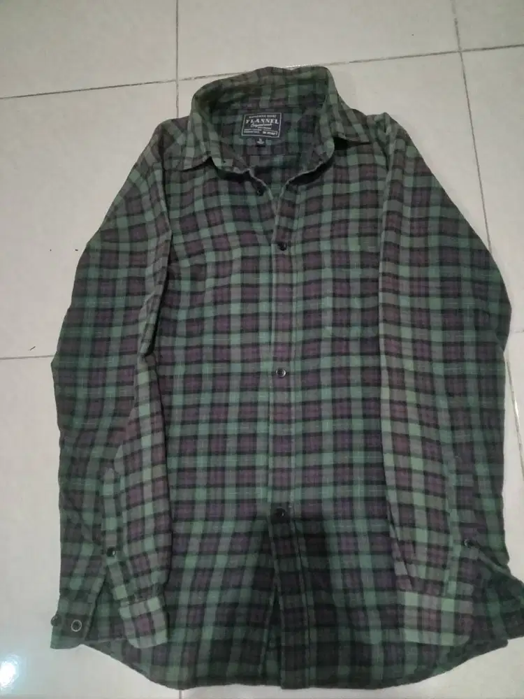 Uniqlo Flanel Lengan Panjang