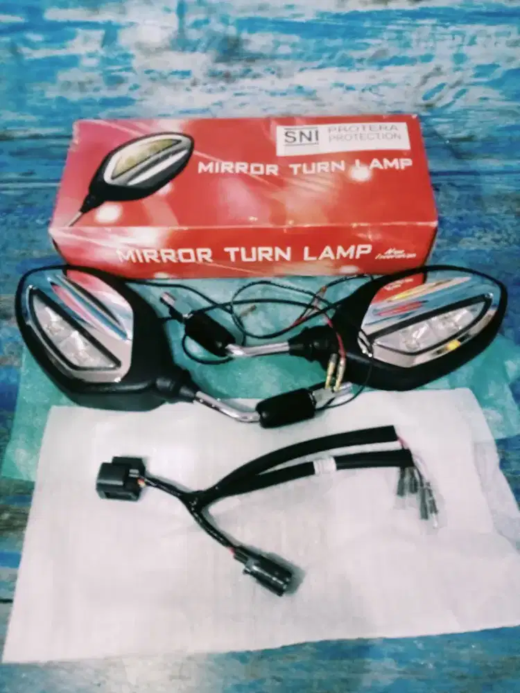 Spion Rating - Mirror Turn Lamp