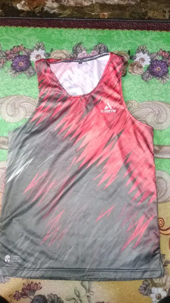 Jual Cepat Singlet Lari Eiforteen Size S