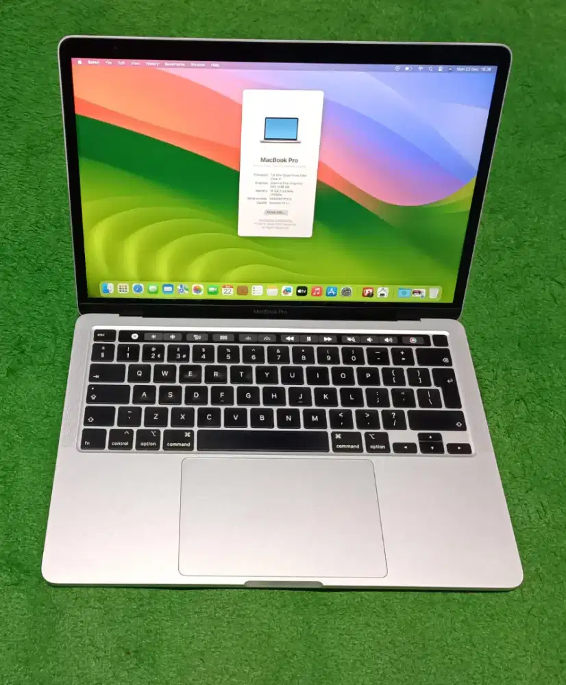 Apple MacBook Pro 2020 Intel i5 16/256 Silver Touchbar Murah