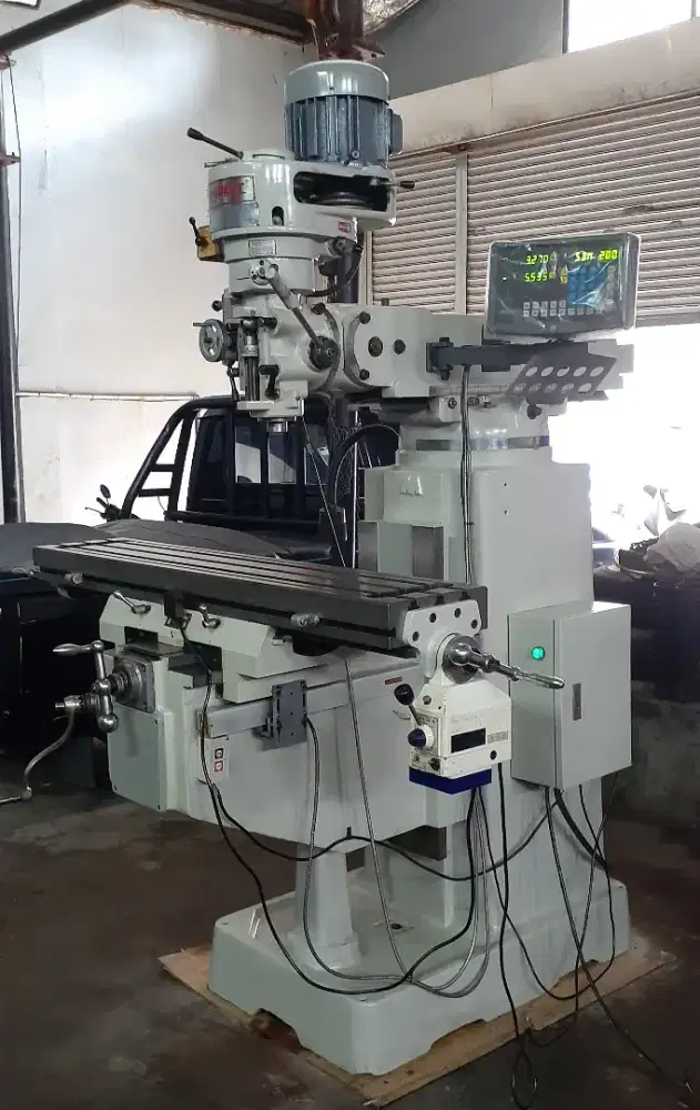 Mesin Milling Bubut Bor Frais