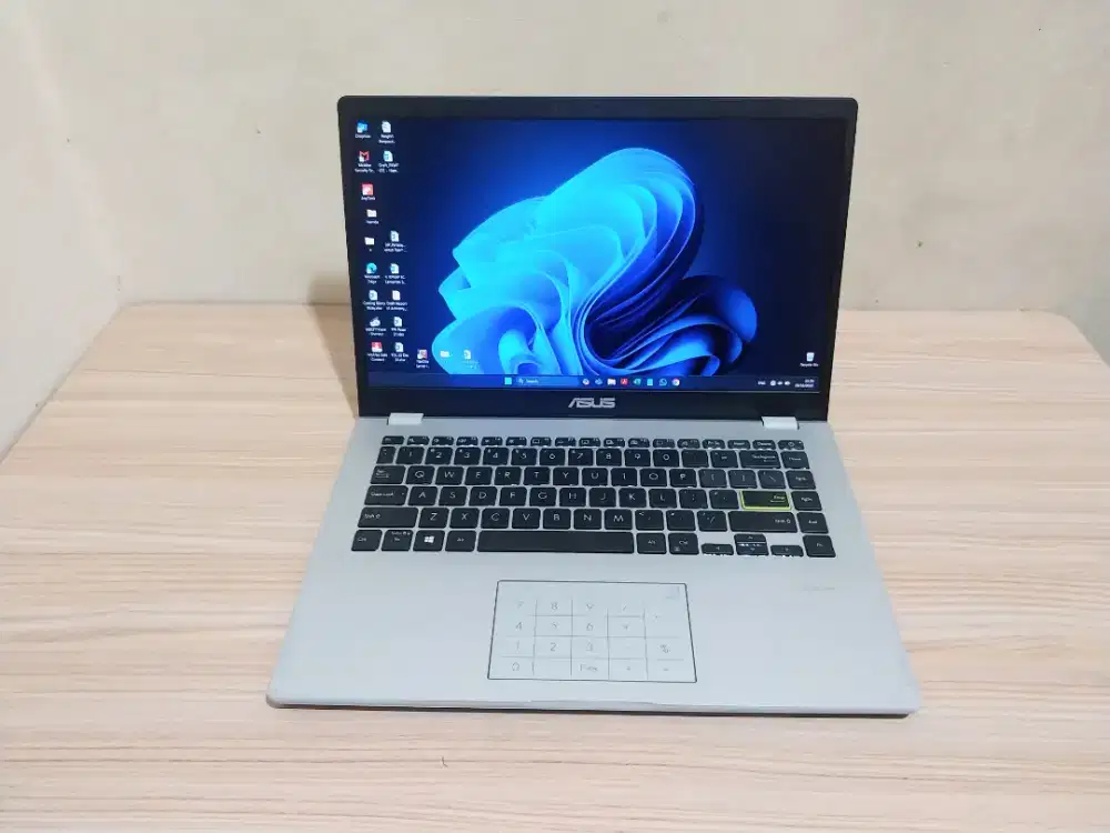 Asus Vivobook E410MA Celeron N4020 ram 4/512GB ssd