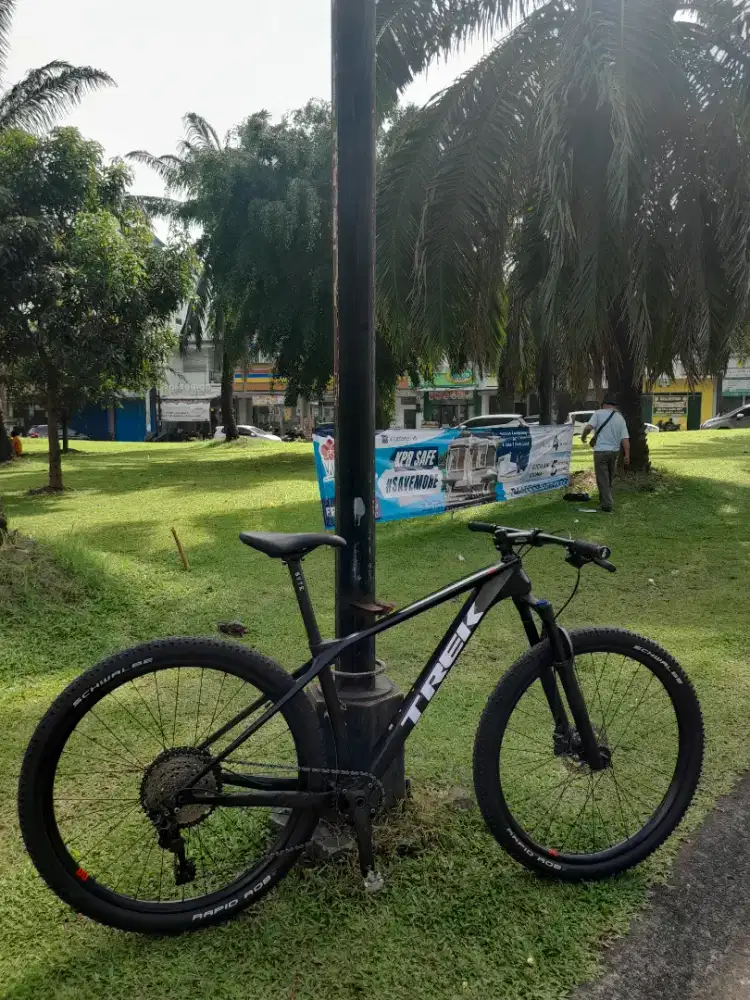 Sepeda mtb karbon 29er