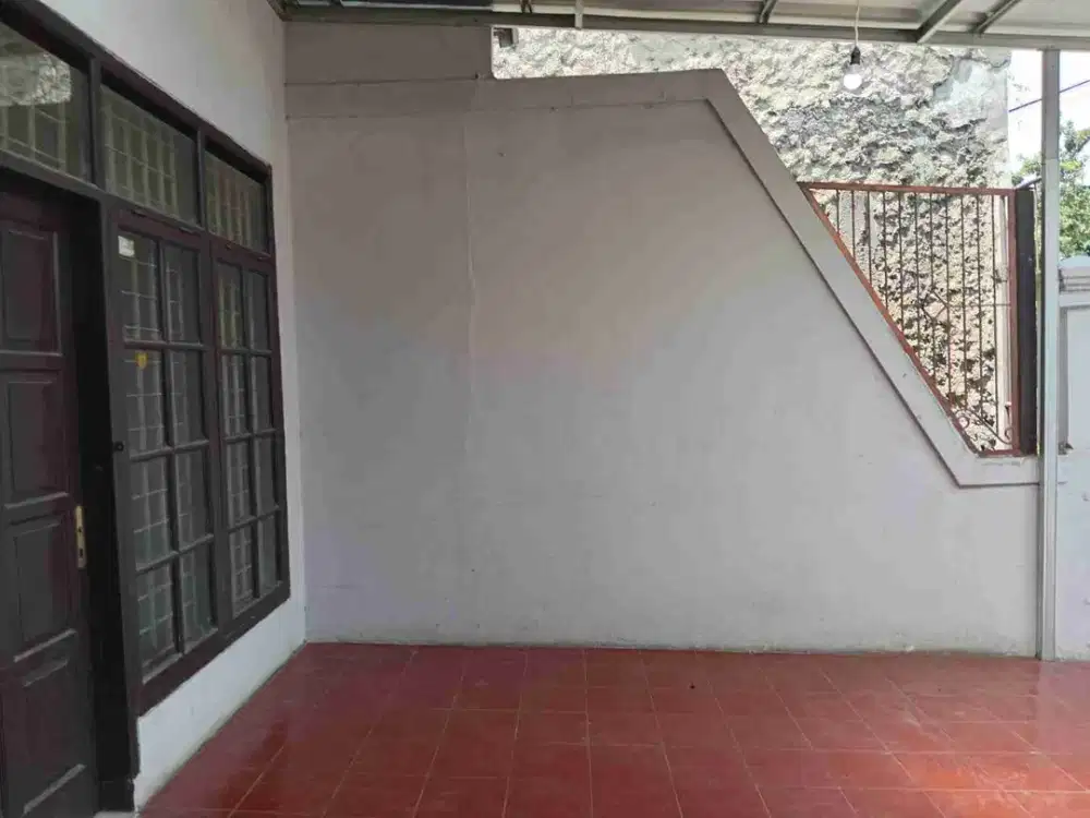 Disewakan Rumah Siap Huni di Taman Cibaduyut Indah