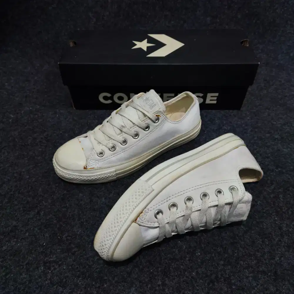 Converse triple white Leather original Vans Nike Adidas puma nb sepatu