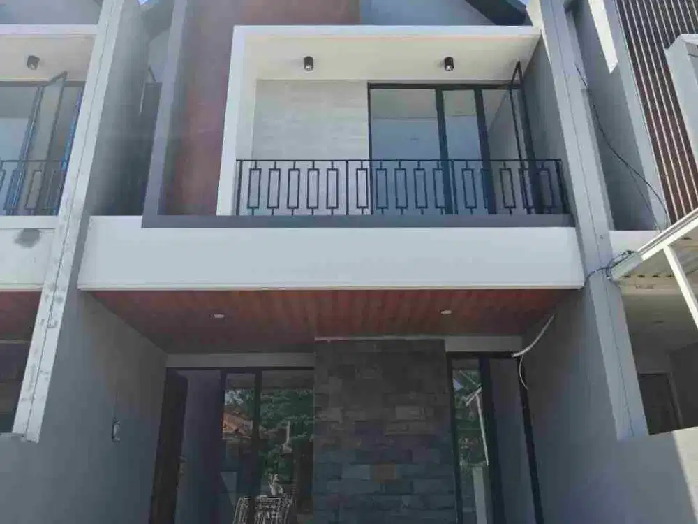 Rumah Baru Gress Scandinavian Manyar Tirtoyoso