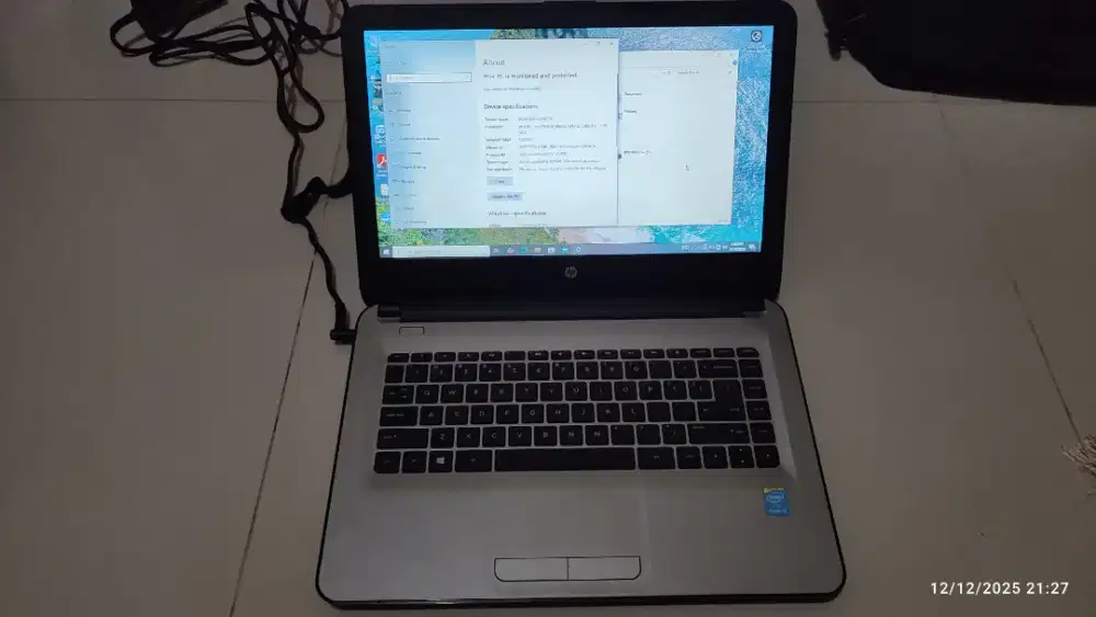 Laptop HP TPN I119
