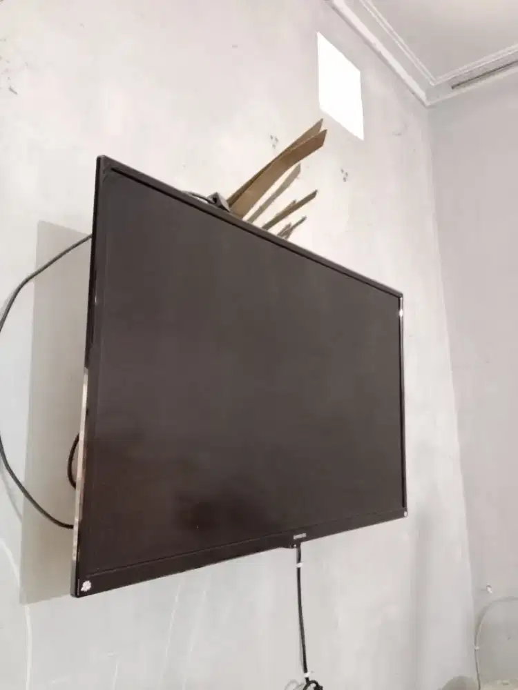 Dijual TV LED Samsung 32inch - Kondisi Normal