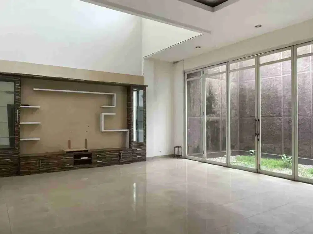 Disewakan Rumah Semi Furnished di Mekar Wangi