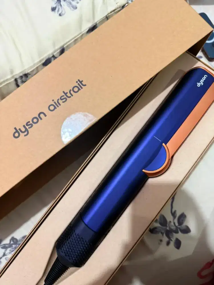 New Dison Airstrait dryer and straightener (Prussian Blue/Rich Copper)