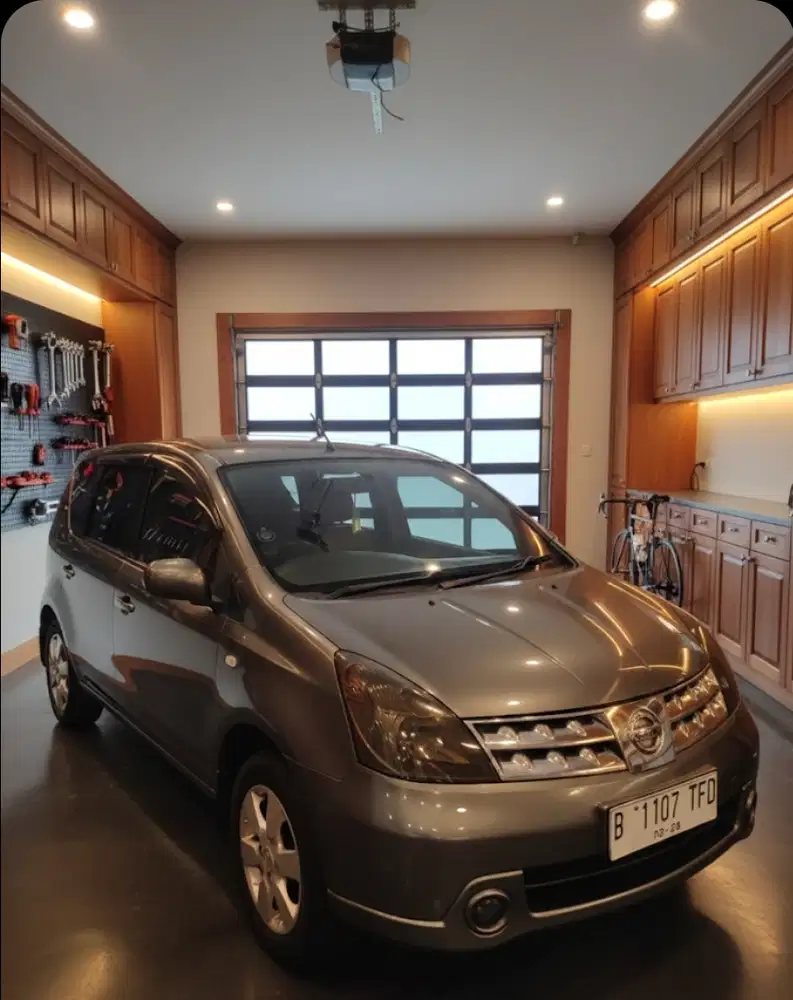 Nissan Livina 2009 Bensin