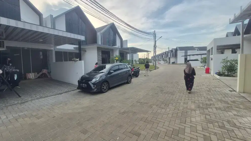 Take over / over kredit Rumah baru dalam cluster Di Aryana karawaci