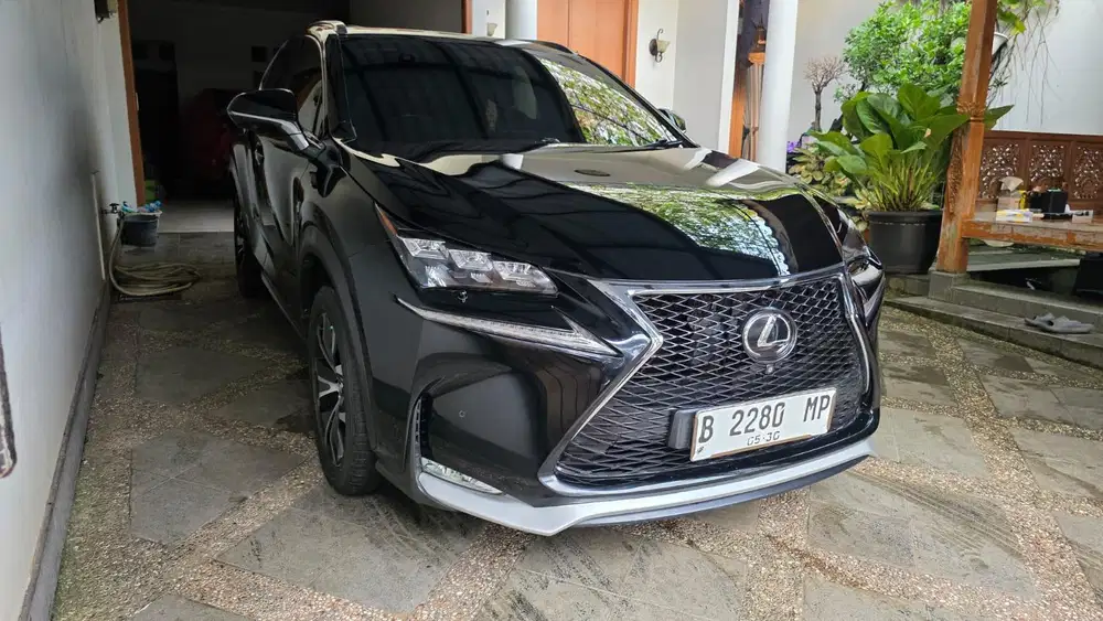 LEXUS NX200T 2.0 F SPORT 2015