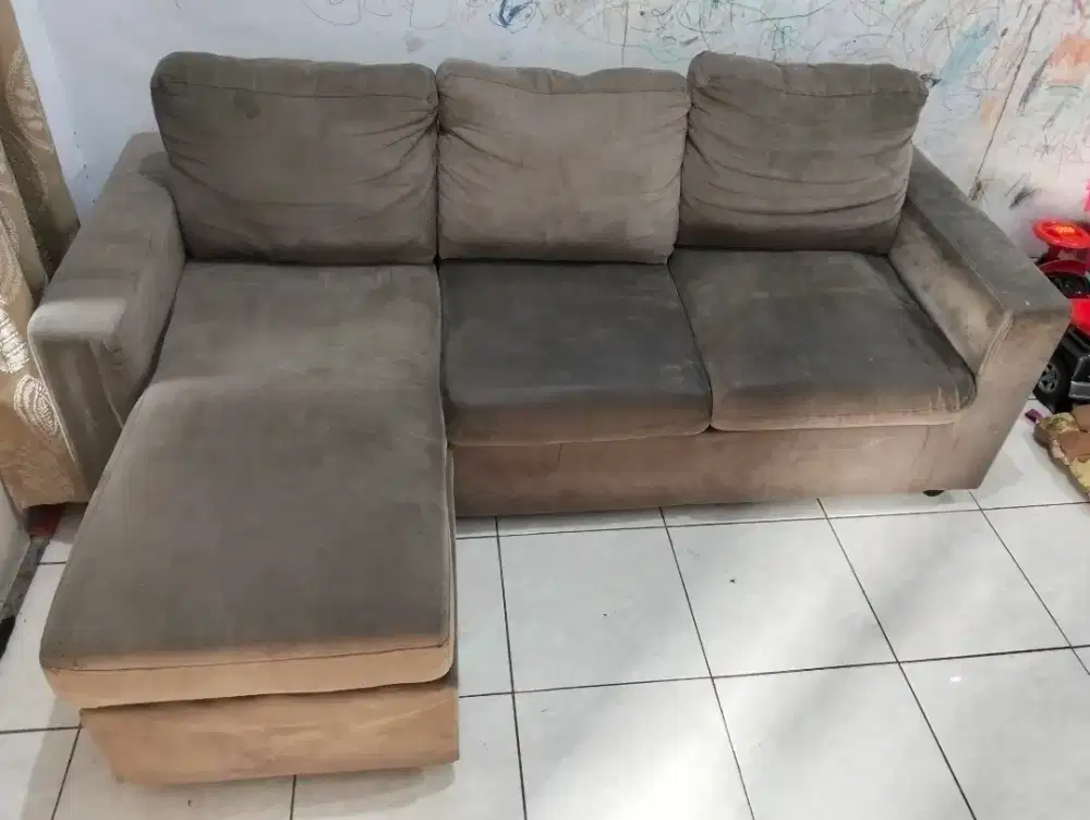 SOFA TIGA SEATER TIPE L INFORMA