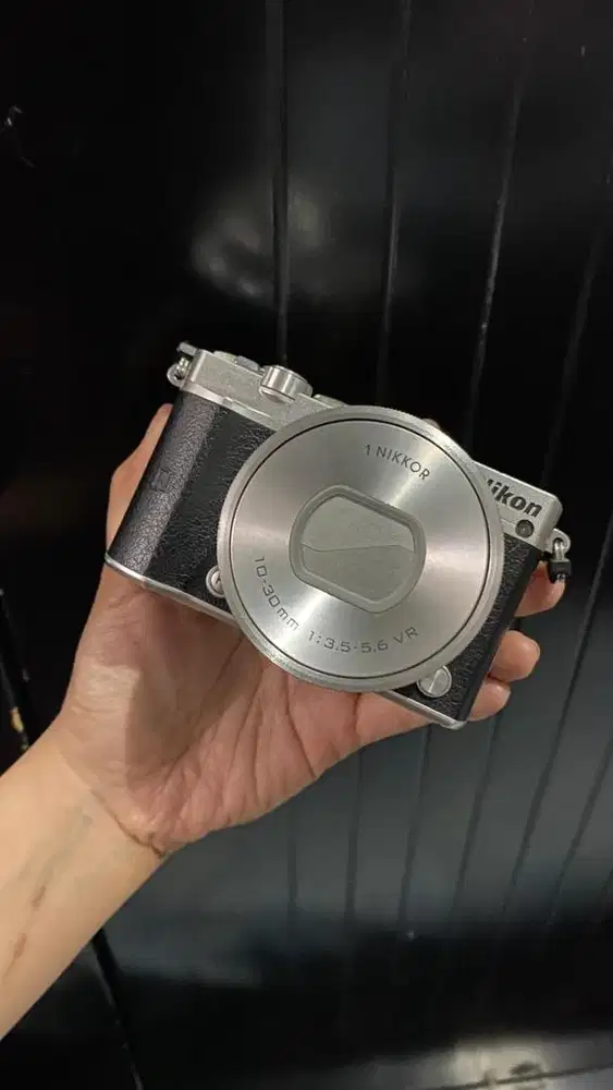 Nikon 1 J5 Mirorless