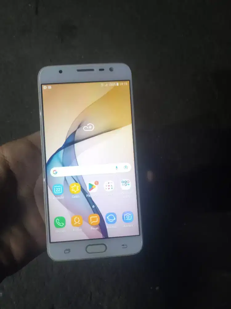 Samsung j7 prime RAM 3/32