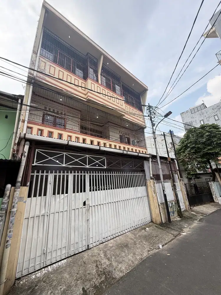 DIJUAL RUMAH 3 LANTAI DI JAKARTA PUSAT DAERAH STRATEGIS