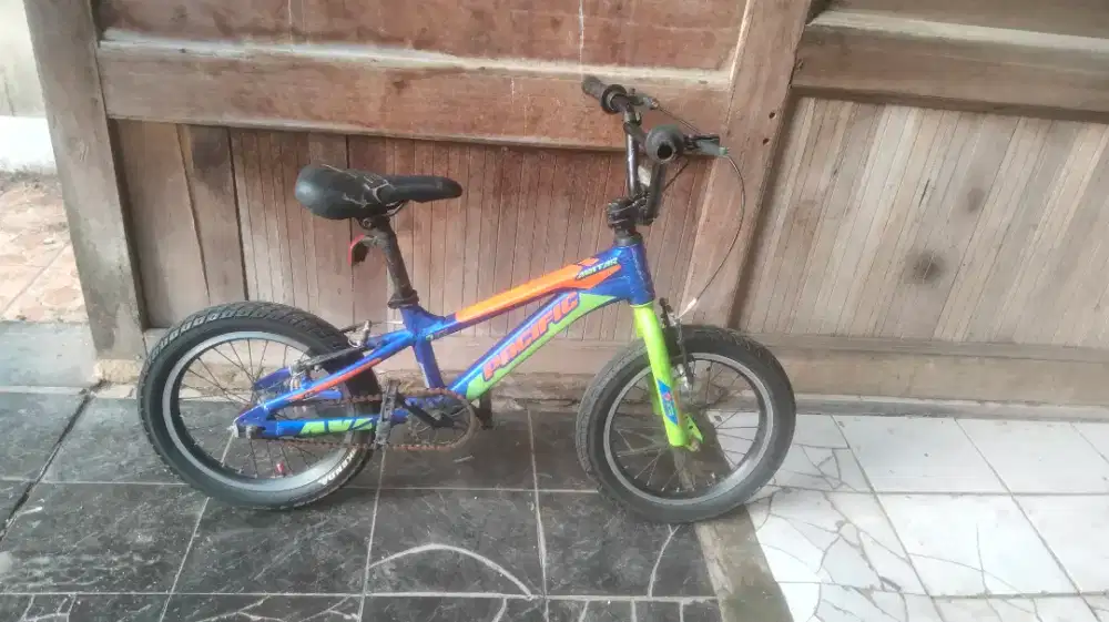 Di jual sepeda anak uk 16 siap pake almunium