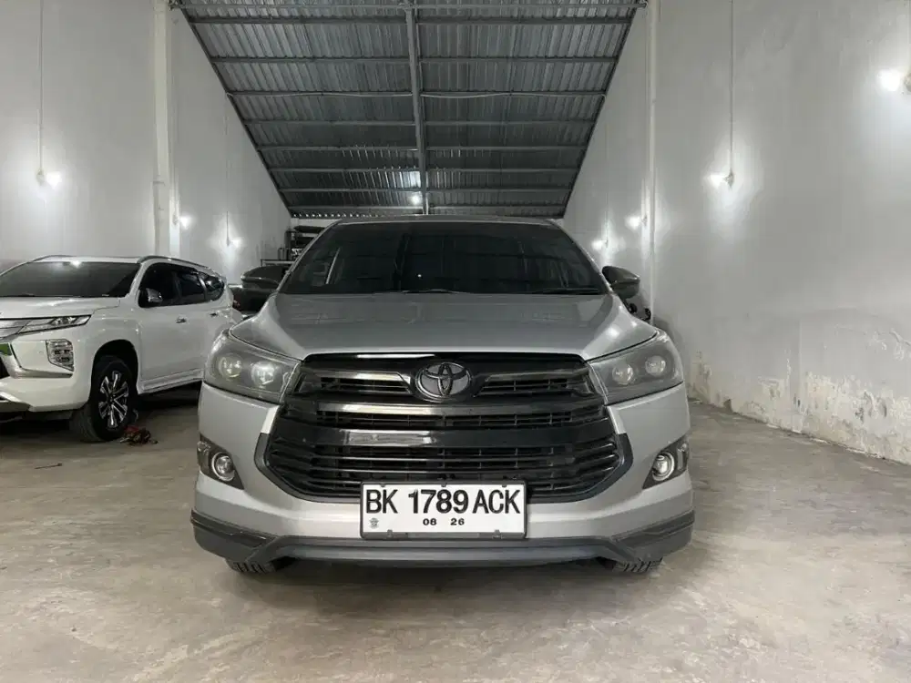 toyota innova reborn G diesel matic 2016