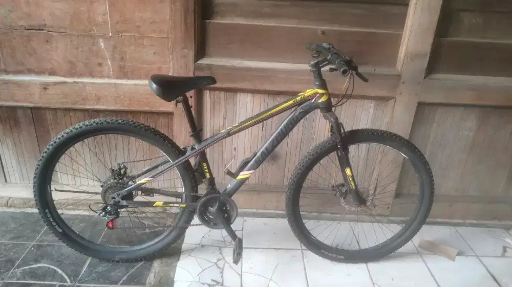 Di jual sepeda gunung uk 27 siap pake