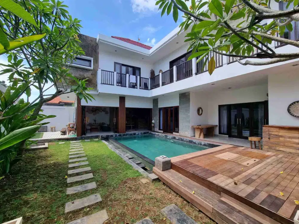 villa dekat hotel plagoo nusa dua bali