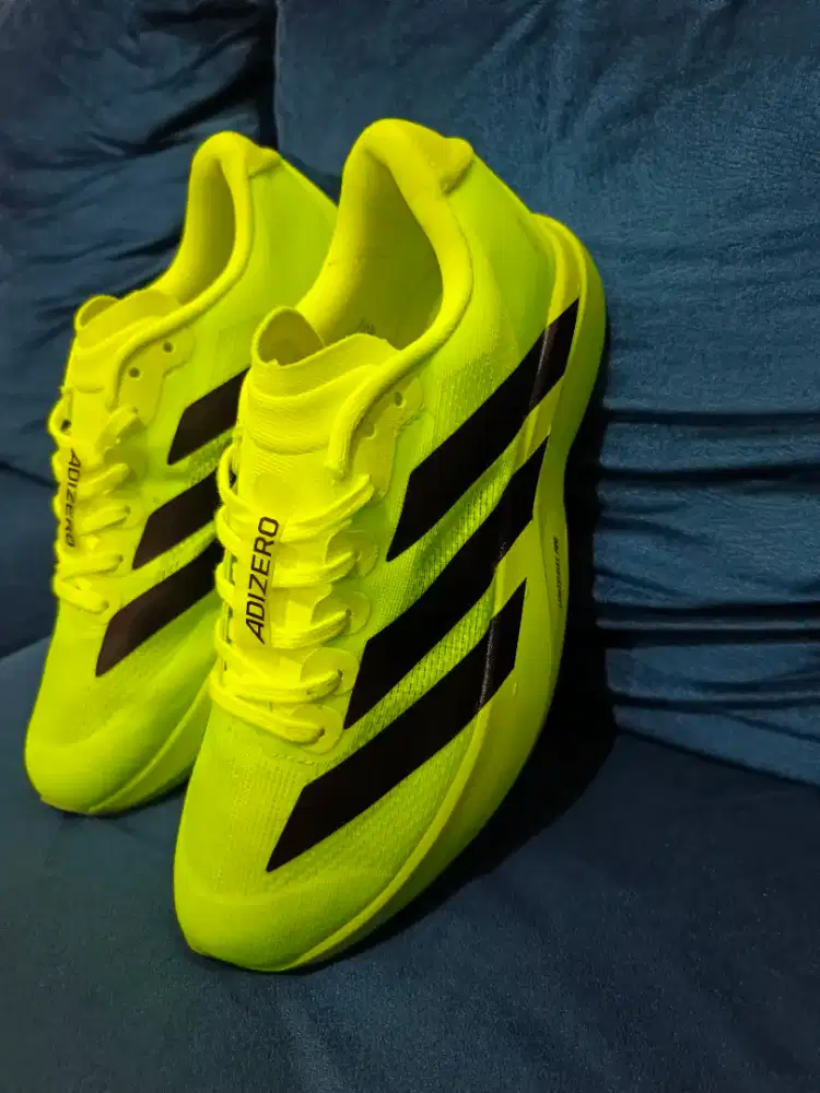 Adizero Evo SL Hijau Stabilo
Size 43 Insole 26,5 cm