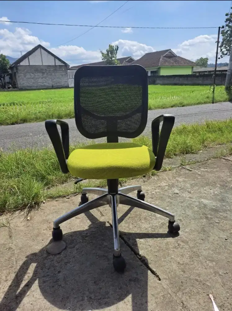 Kursi belajar kursi staf