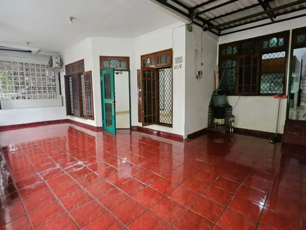 Dijual Murah BU Rumah Bagus di Bumi Satria Kencana Bekasi Selatan, ada genset, garasi 2 mobil