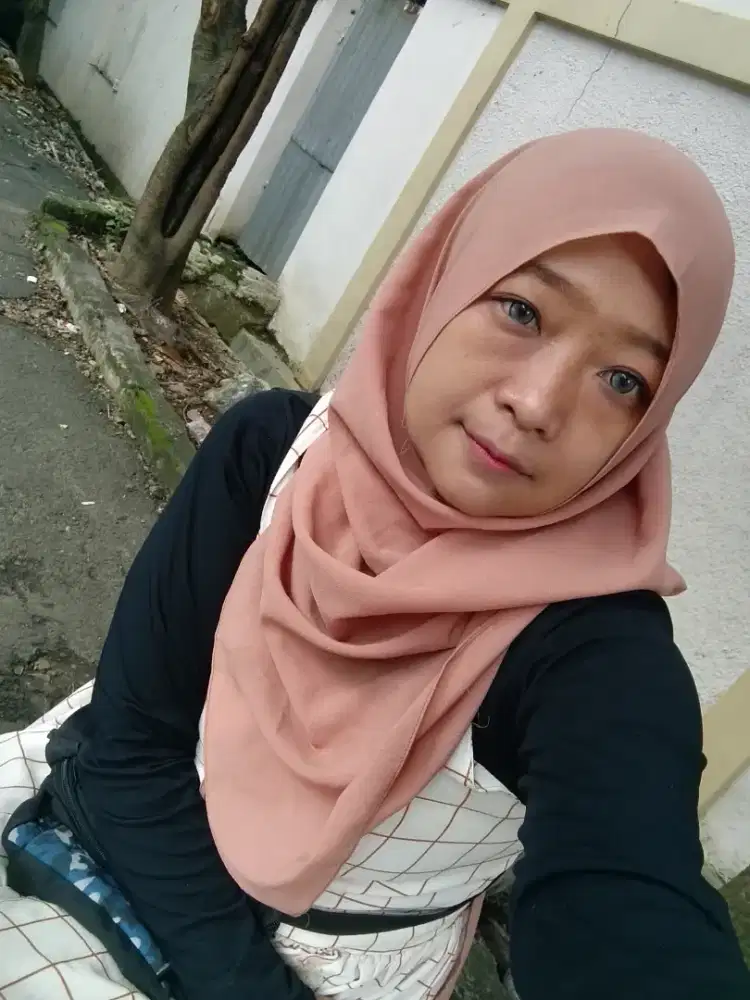 Sedang mencari lowongan pekerjaan