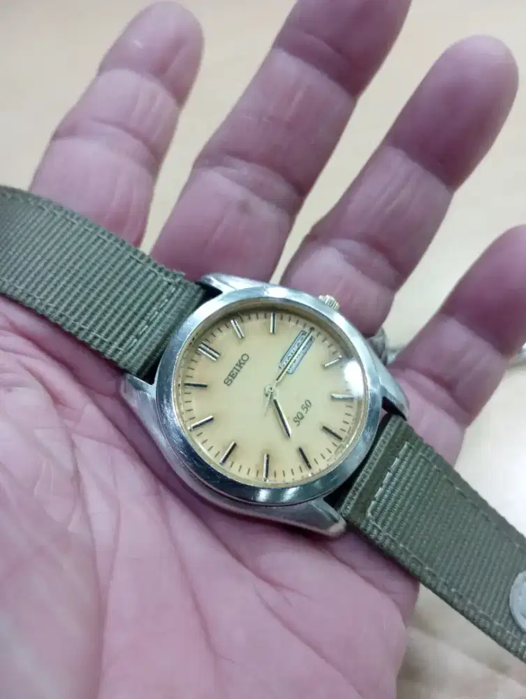 Jam tangan Seiko Quartz movnt Japan