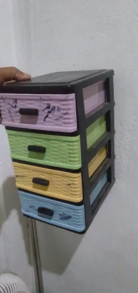 Di jual lemari baju merek Napoli dan lemari kecil untuk peralatan