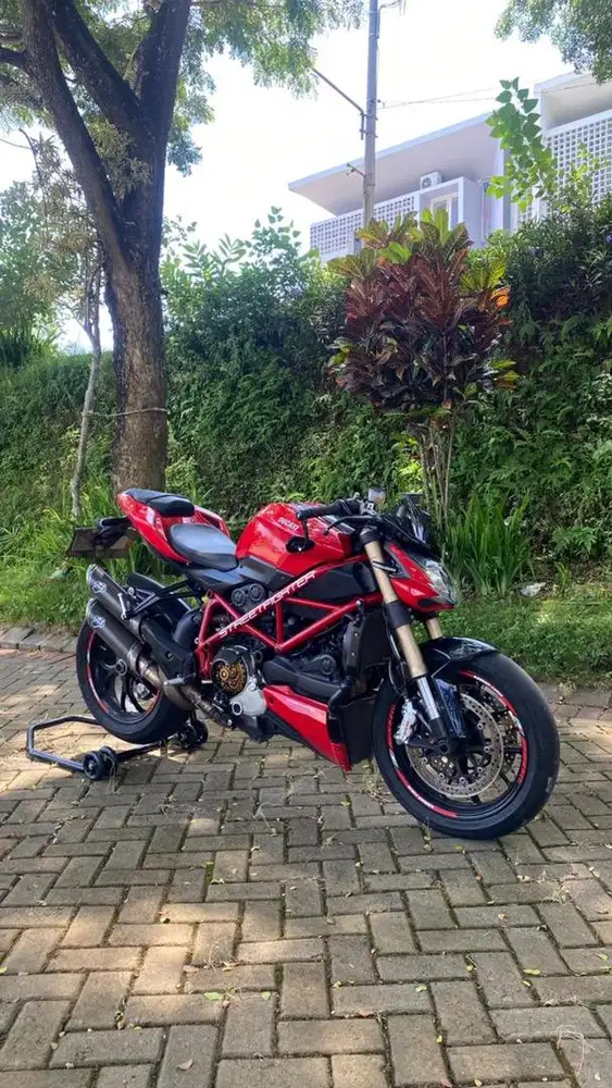 Jual Ducati SF 848 2015 (Merah)