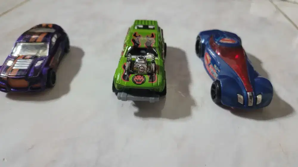 3 Pcs HOT WHEELS Mainan Mobilan