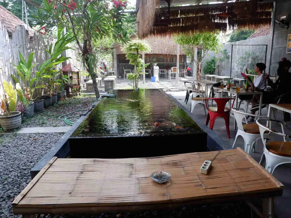 jual tanah + bangunan kaffe d kota Jombang