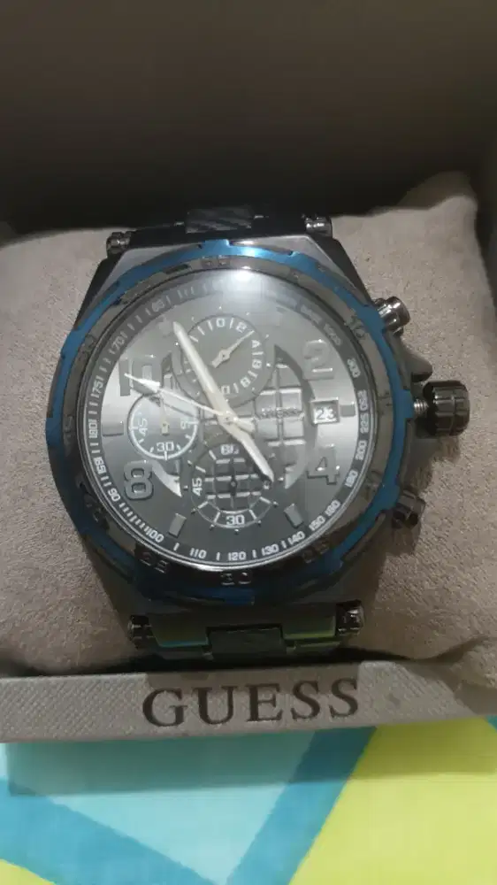 Di jual jam Guess dan Police