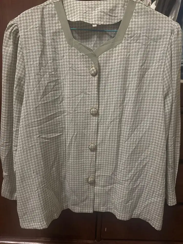 Blouse Satin Hijau Sage