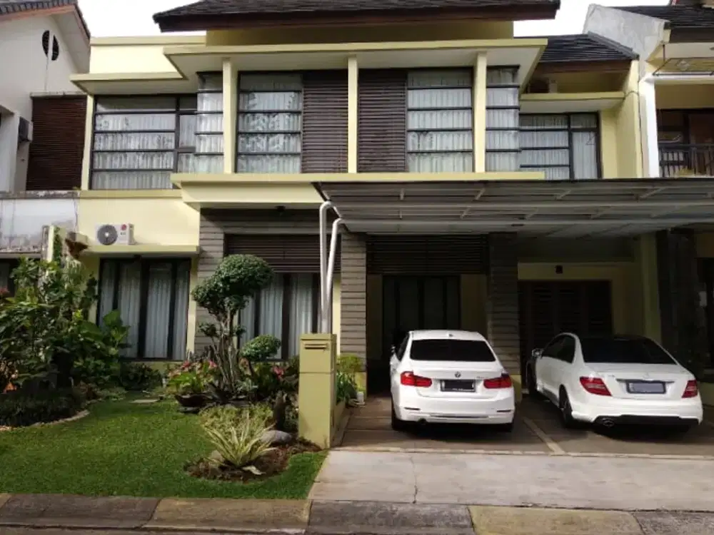 Rumah Cantik depan taman dalam cluster Emerald Bintaro sektor 9