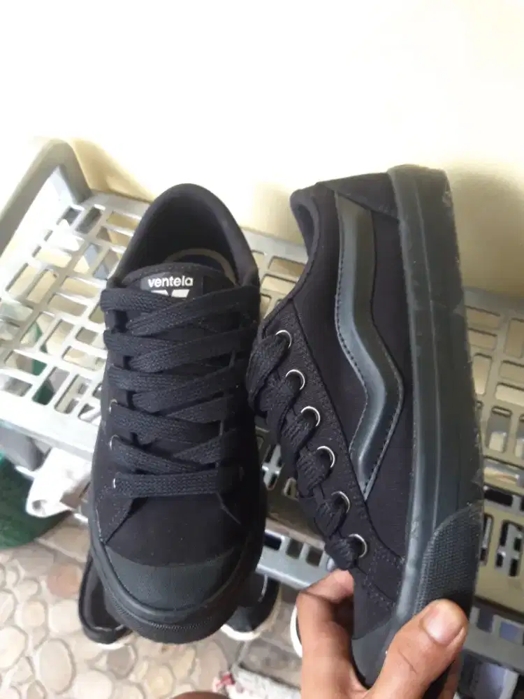 Sepatu ventela, oneminus ukuran 41