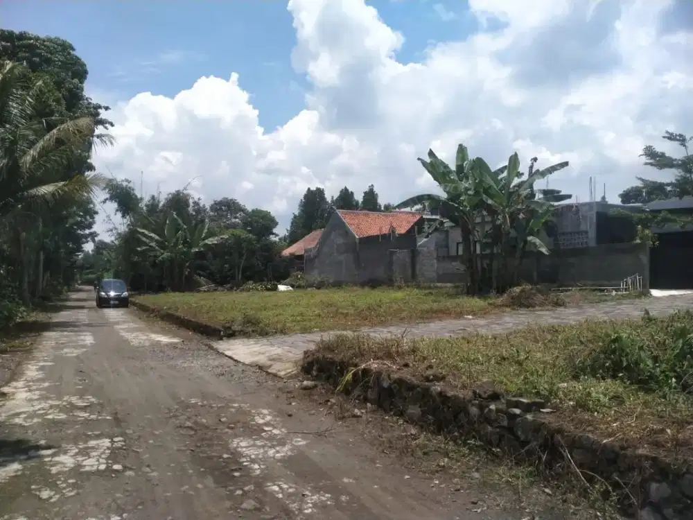3 Menit Jl. Besi Jangkang Sleman Siap AJB Notaris Free AJB