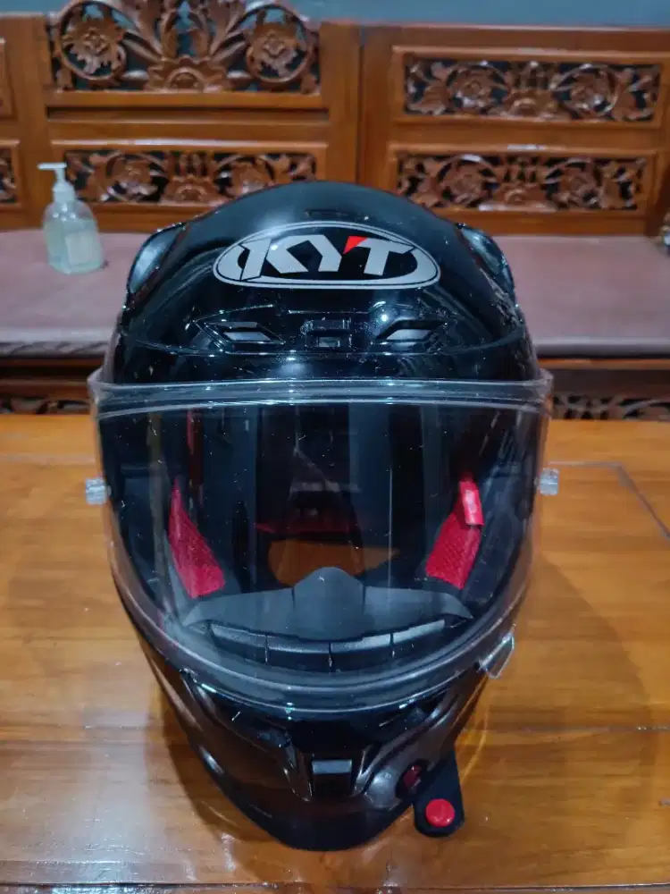 Helm KYT STRIKER Black Glossy
