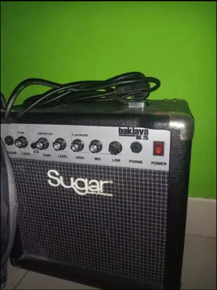 Ampli gitar merk sugar bg25
