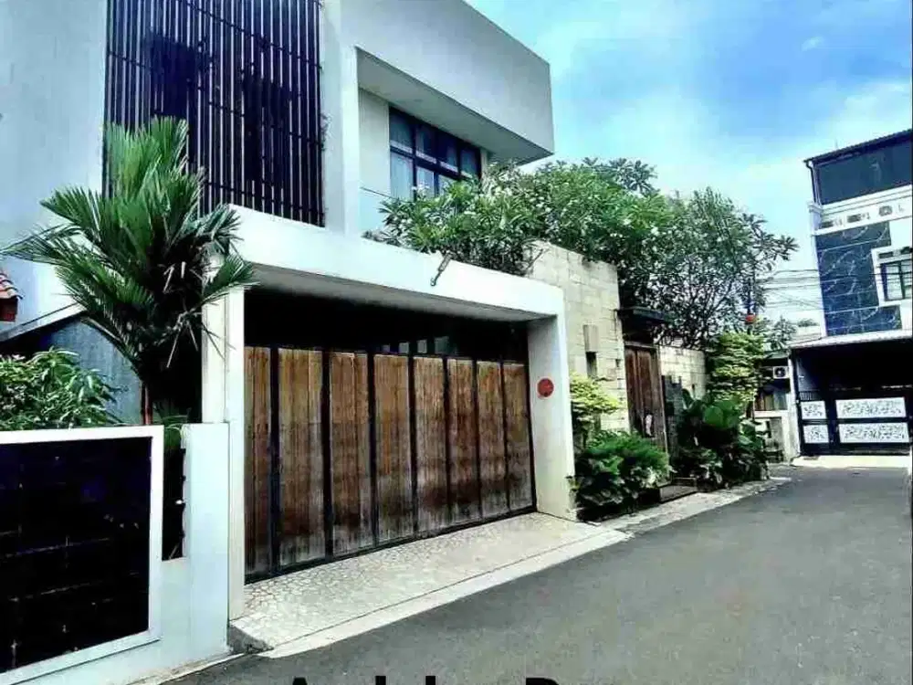 Luxury House Modern Tropical di Ceger Jakarta Timur