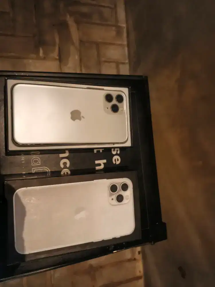 Iphone 11 pro 256gb sekian masih mulus